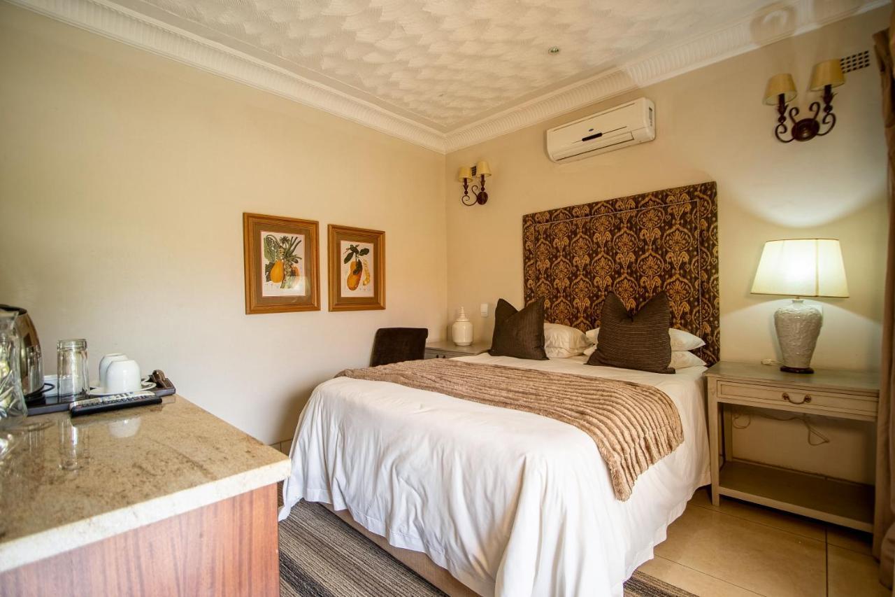 The Deluxe Hotel